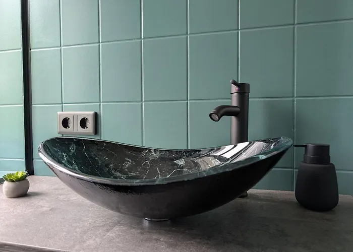 Koenig - アパート